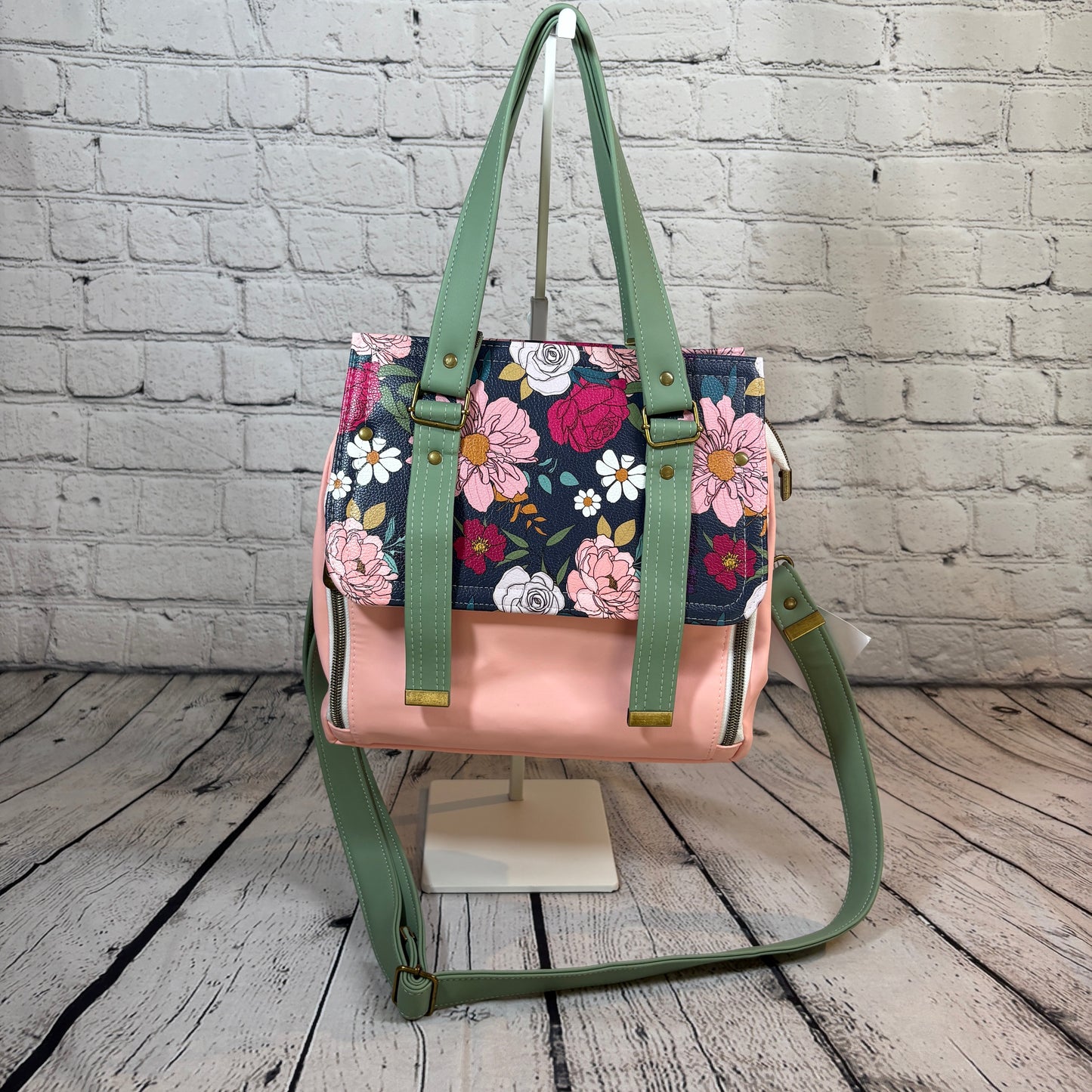Floral Vadon Handbag with Crossbody Strap