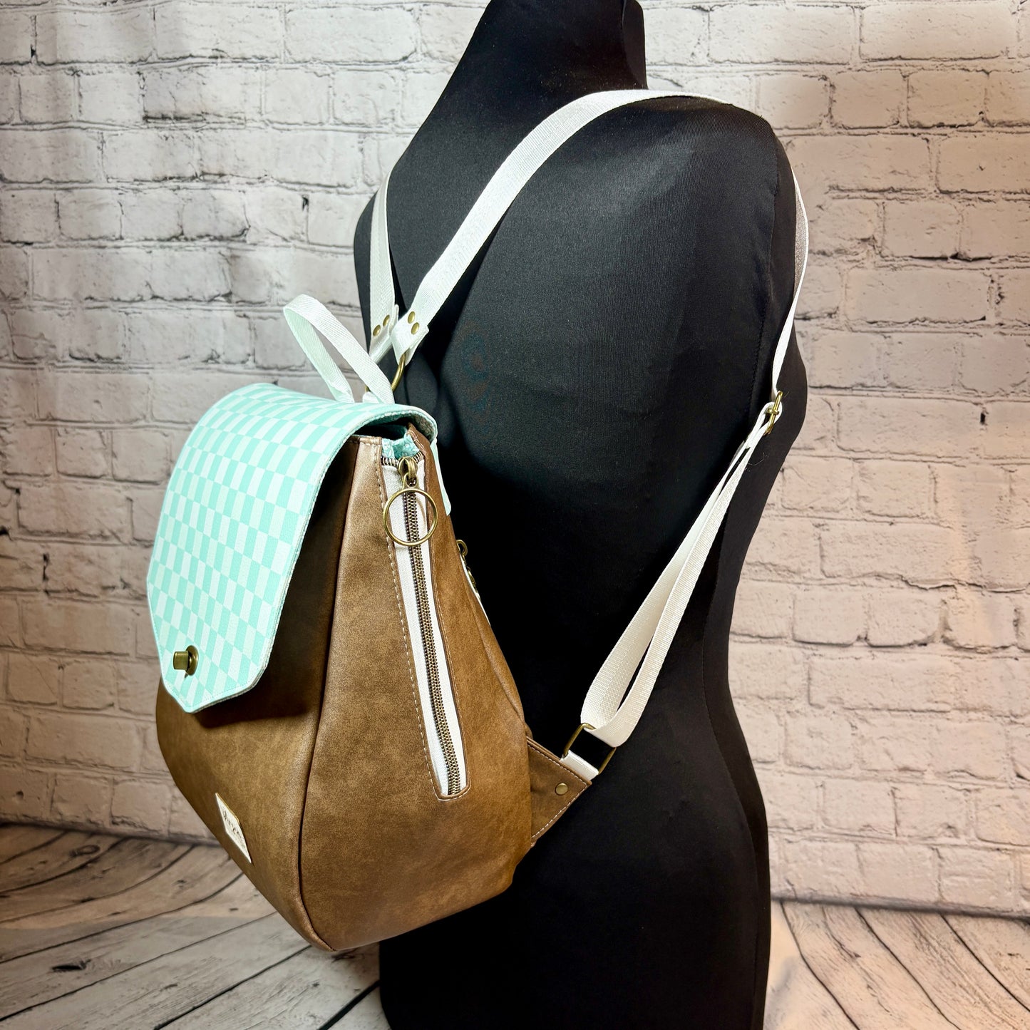 Aqua Check Siah Sidekick Backpack