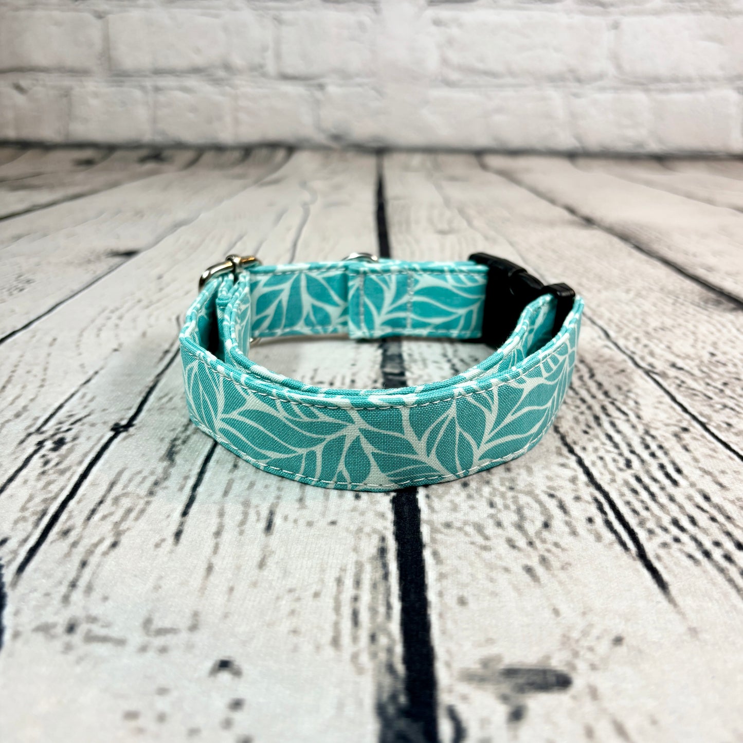 Pet Collar - Teal Leaves