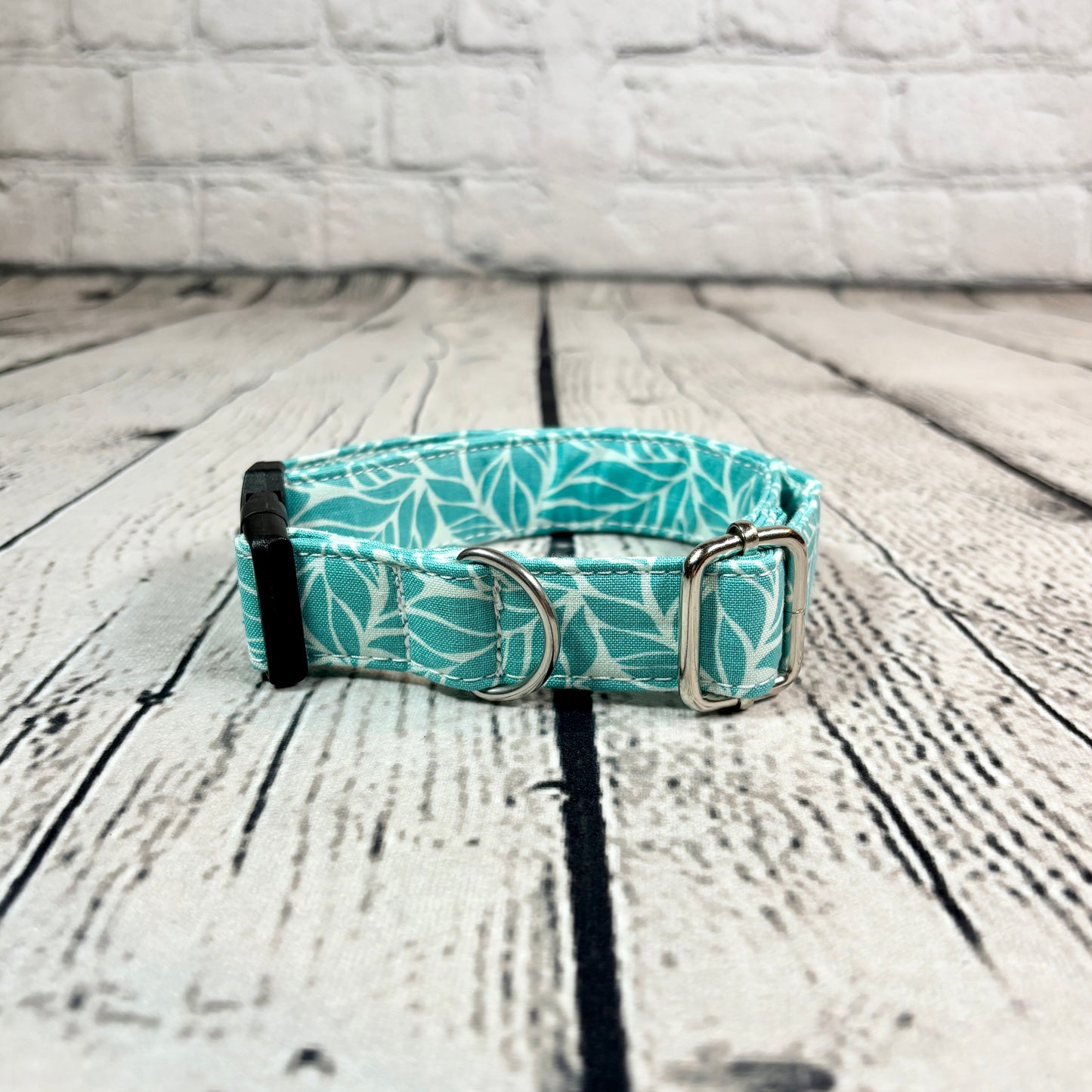 Pet Collar - Teal Leaves