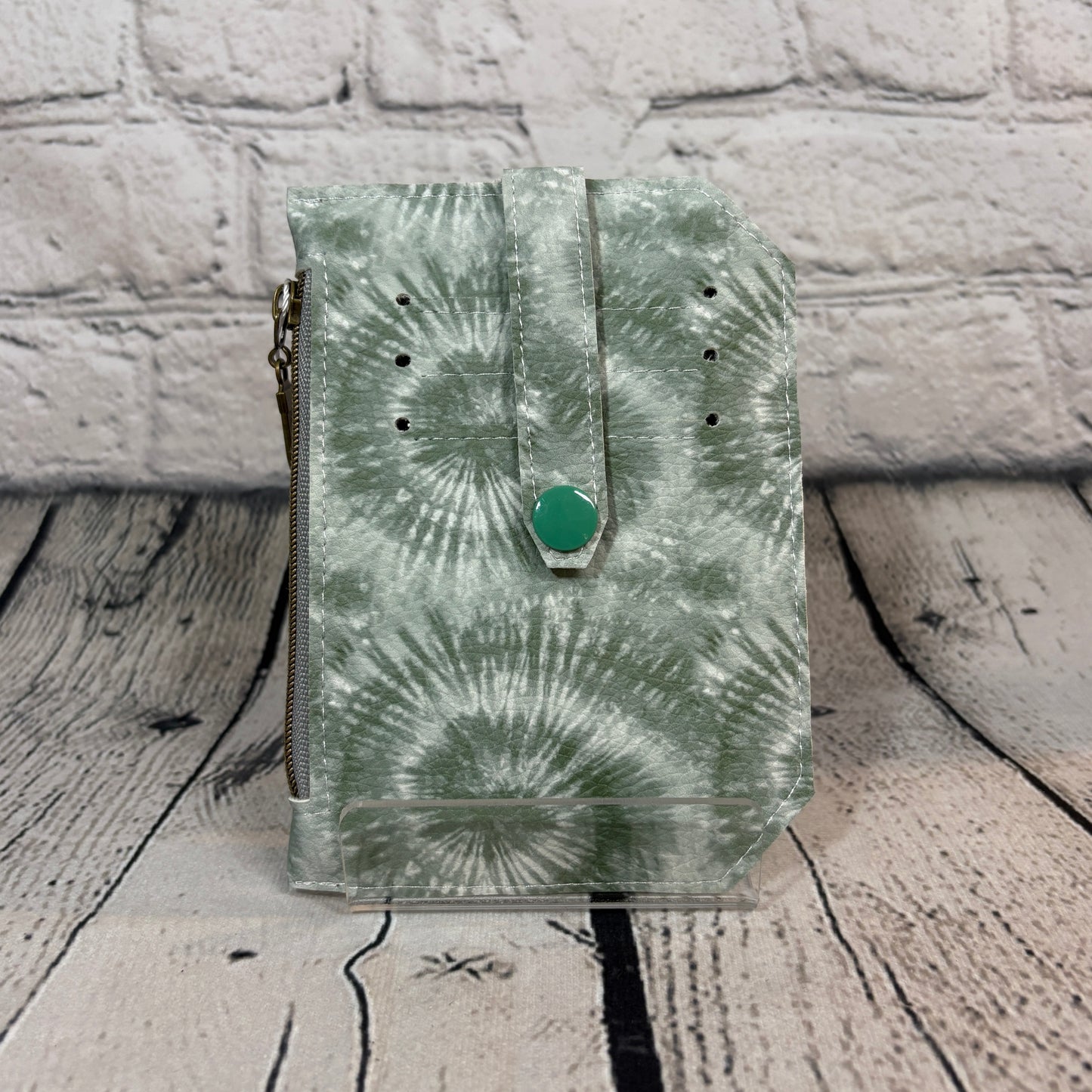 Olive Tie Dye Pocket Pal