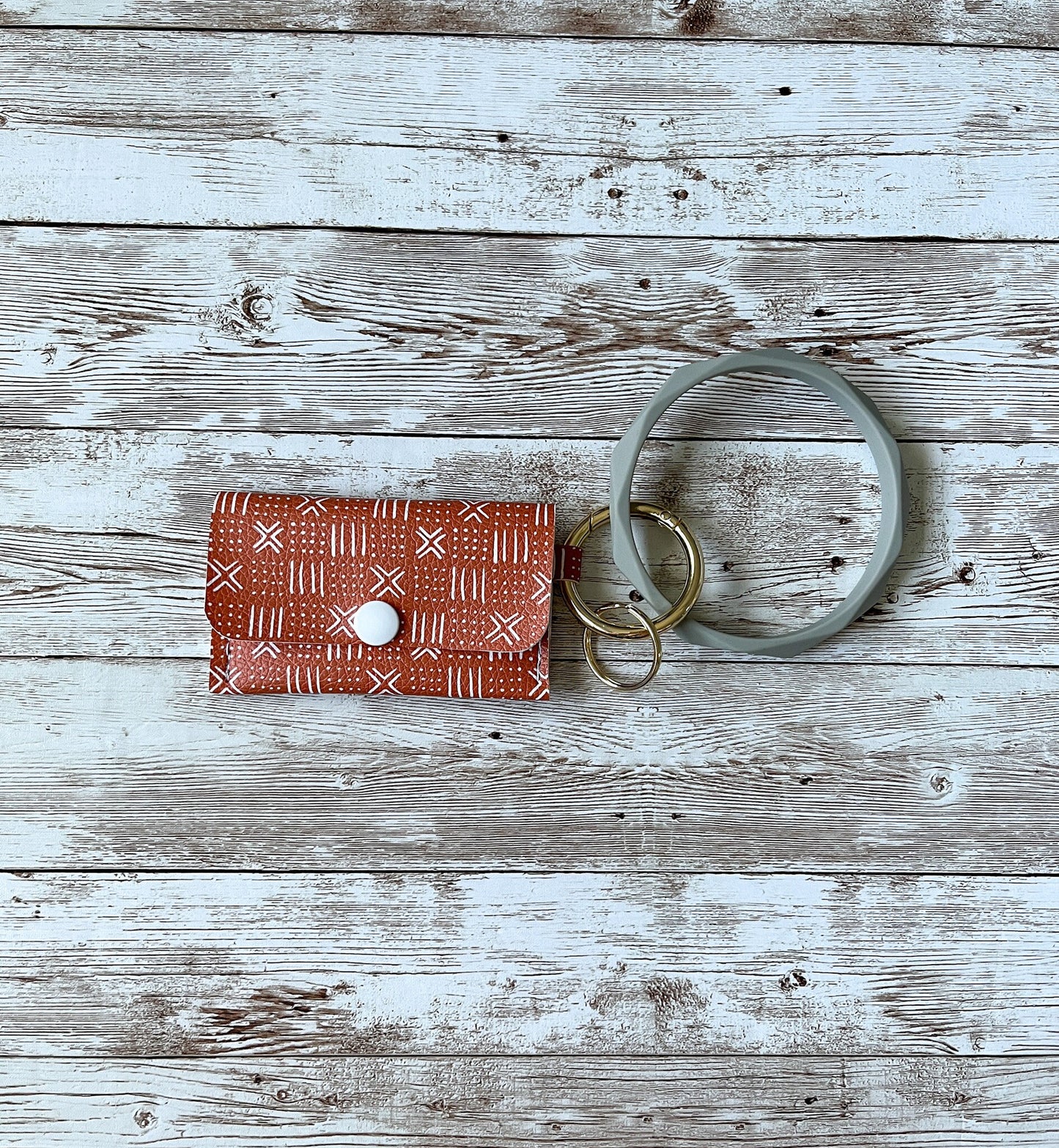 Faux Leather Three-Pocket Wallet Bangle Keychain