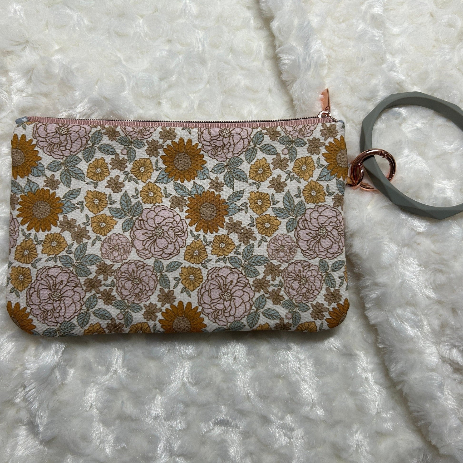 Vintage Inspired Floral Zippered Wristlet