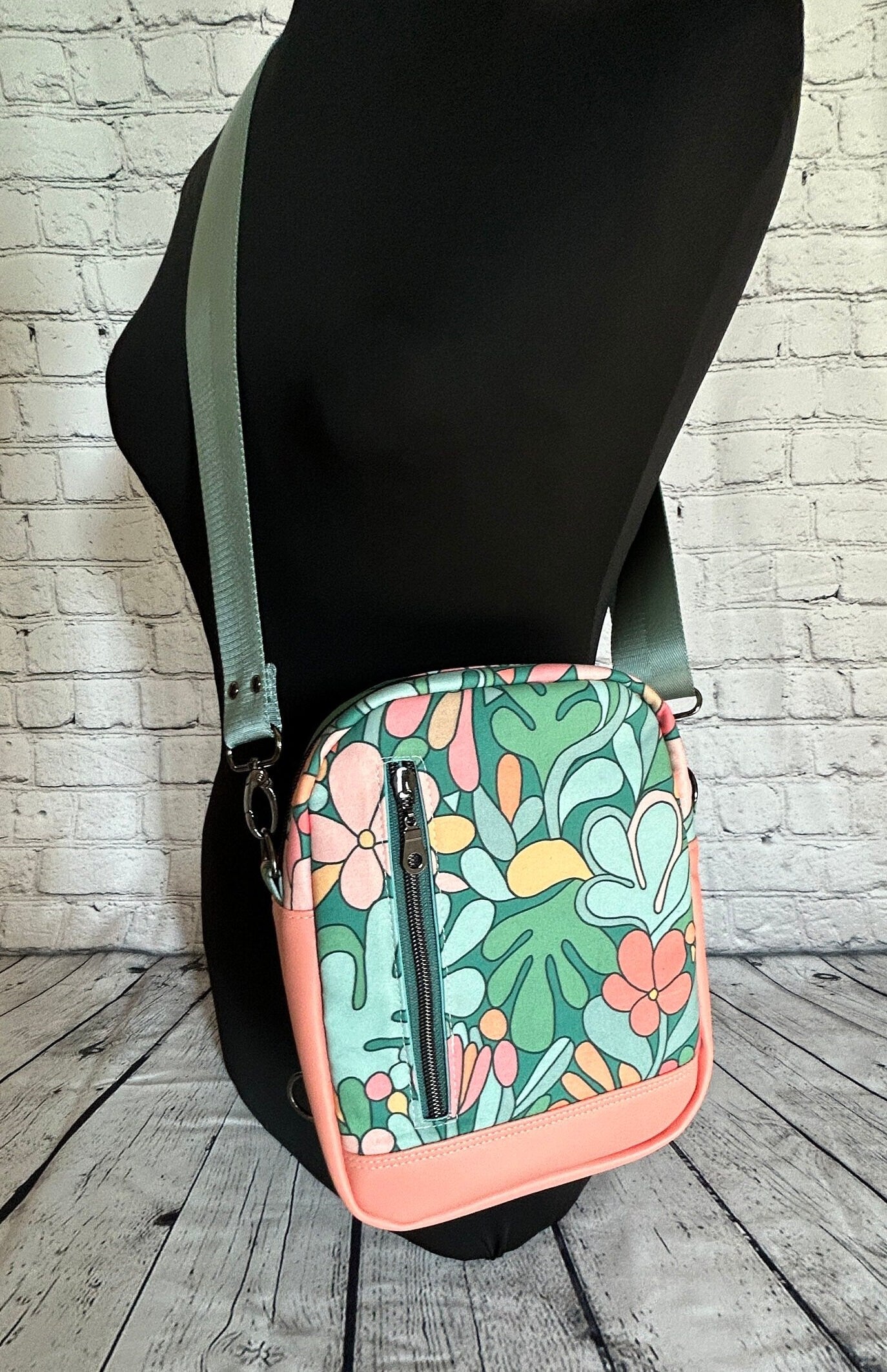 Retro Floral Convertible Crossbody Sling Bag